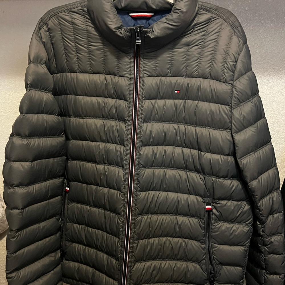 Tommy Hilfiger Men's Dark Gray Puffer Jacket